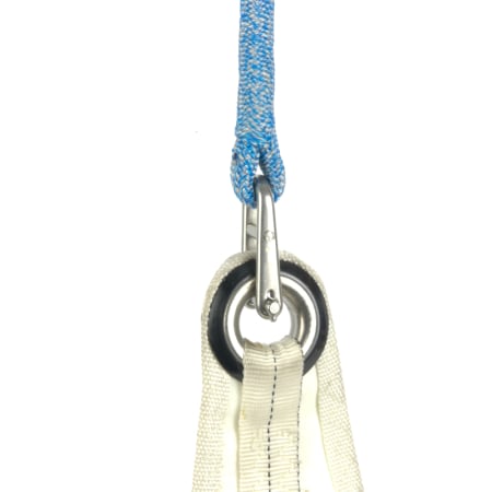 Detailbild Dyneema Fall blau mit Schlüsselschäkel am Segel