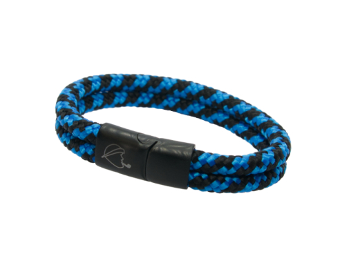 Deichjung Armband Lasse in Farbe schwarz blau aus Segeltau mit schwarzem, seitlich öffnendem Magnetverschluss